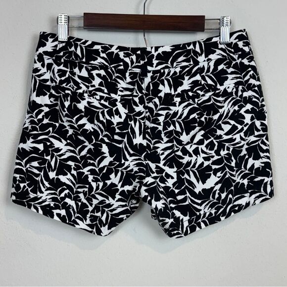 J. Crew Black White Print 5” Shorts 4 - Picture 3 of 6
